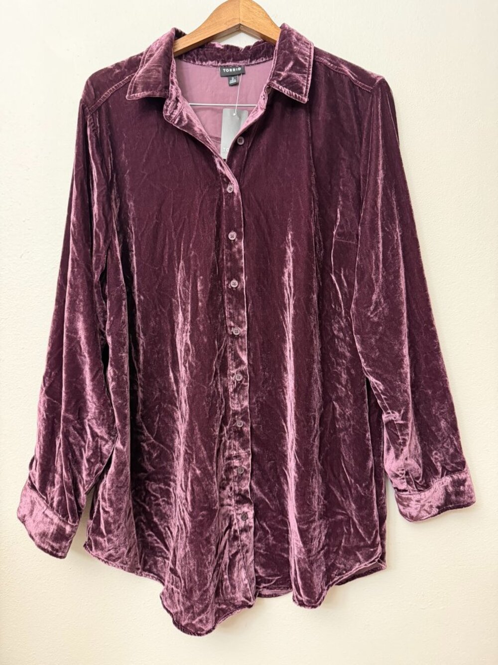 NWT! Torrid Lizzie Velvet Button Up Tunic Winetasting Purple 2X